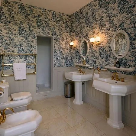Remarkable Renovated Castle Villa Villeneuve-sur-Lot