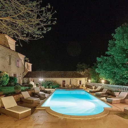 Villa Remarkable Renovated Castle Villeneuve-sur-Lot
