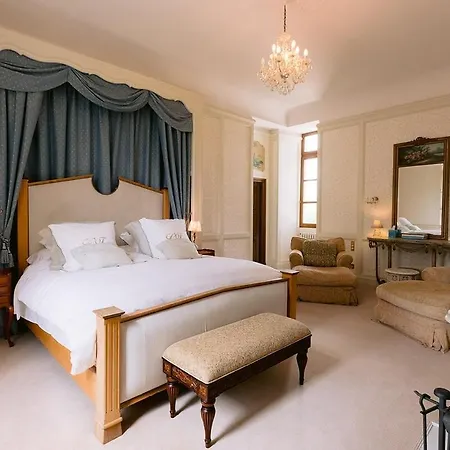 Remarkable Renovated Castle Villeneuve-sur-Lot
